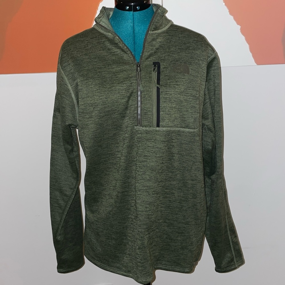The North Face Men’s Green Pullover